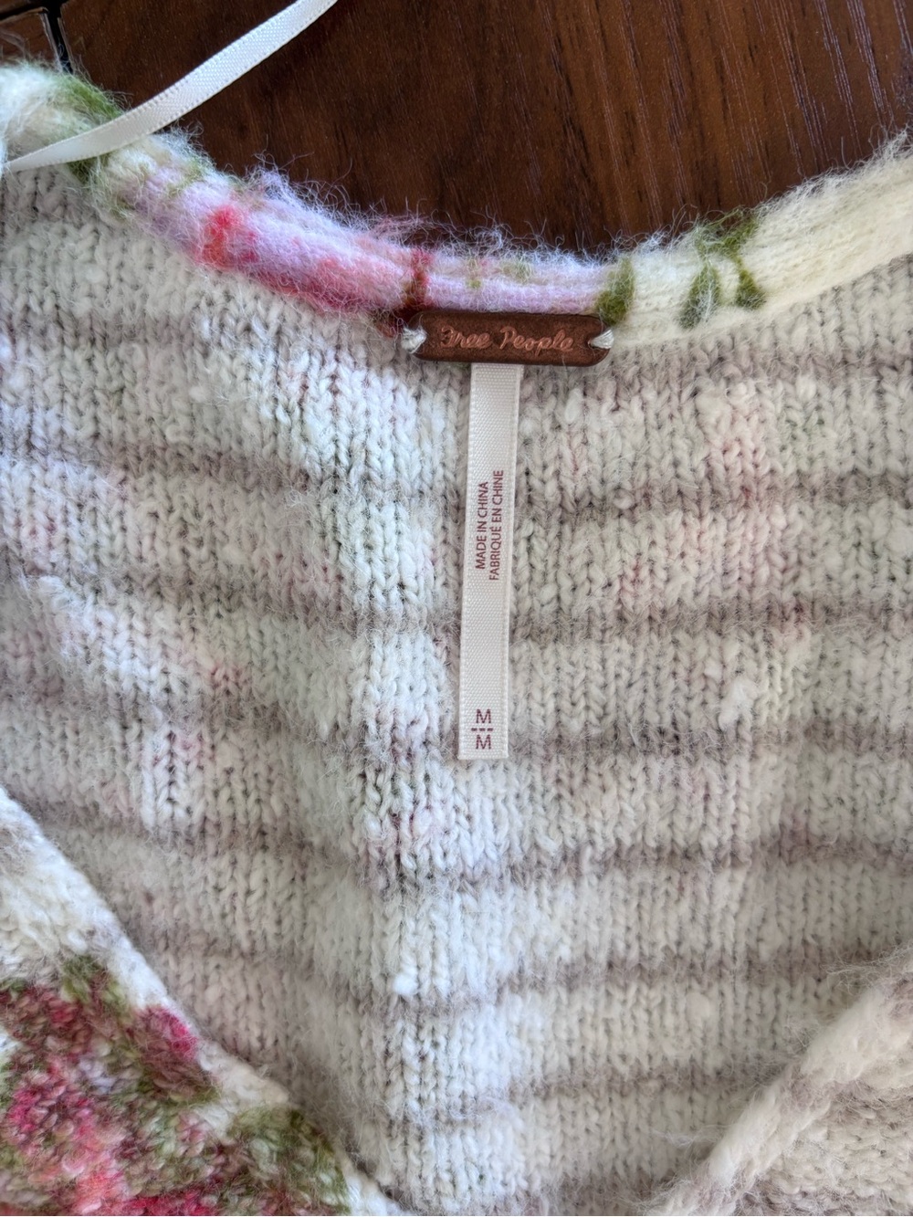 Free People Bed Of Roses Pullover Cropped Sweater Candy Combo M - Picture 11 of 16